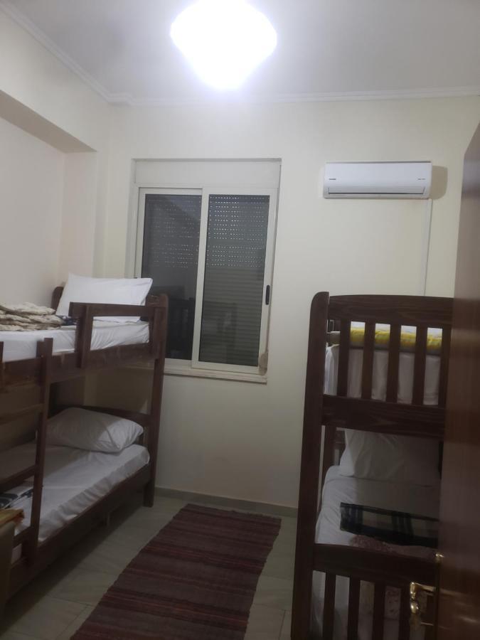 Hostel Oakland Tirana Bagian luar foto