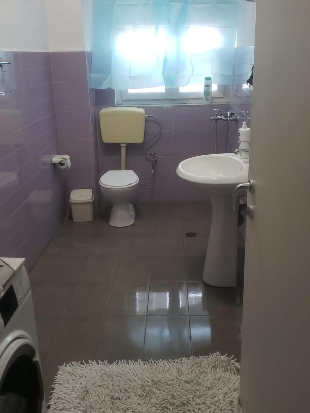 Hostel Oakland Tirana Bagian luar foto